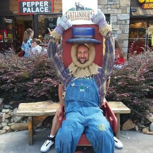 Meet your Posher, Benjamin